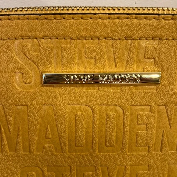 Steve Madden cross body purse faux leather yellow embossed spell out handbag - Picture 6 of 16